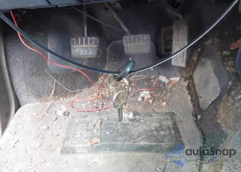 1989 Nissan D21 Short Bed из США, поврежденный, VIN 1N6ND11S7KC318034